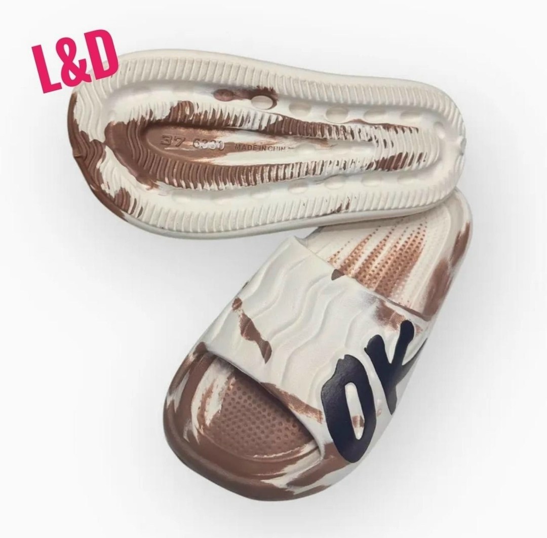 шлепанцы adidas,adidas adilette 22 slides sand strata,тапочки модные,женские шлепанцы,пляжная