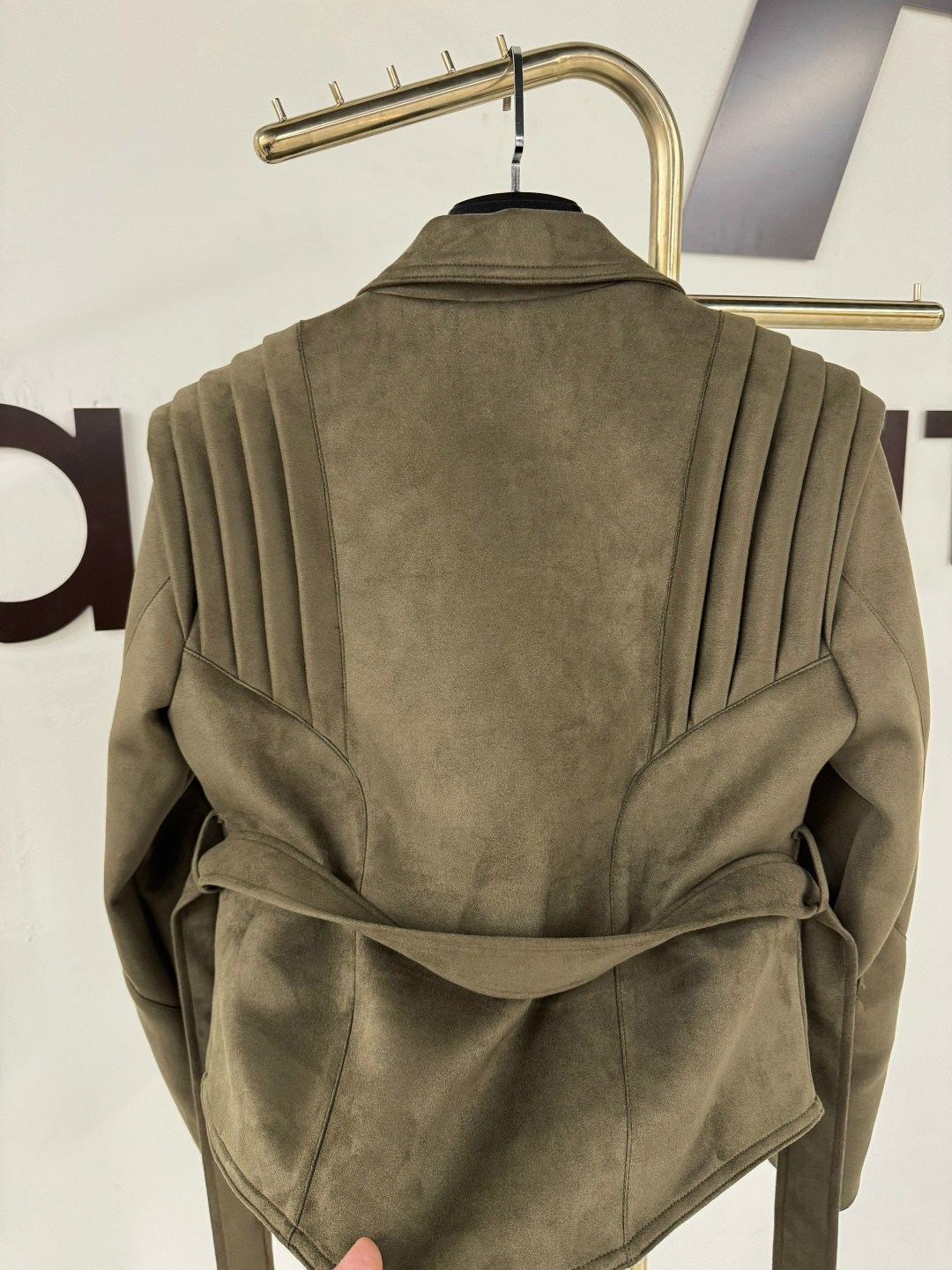 замшевая куртка,куртка женская,куртка кожаная,женская кожаная куртка,куртка с поясом