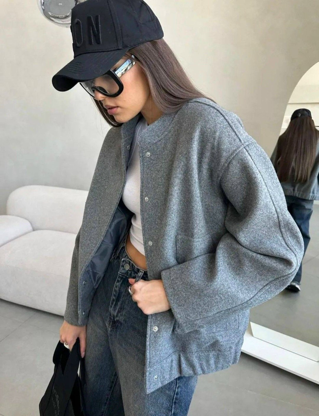 куртка бомбер,бомбер куртка оверсайз драповая kira clo,бомбер zara boucle oversize светло-серый,оверсайз куртка,женская куртка бомбер