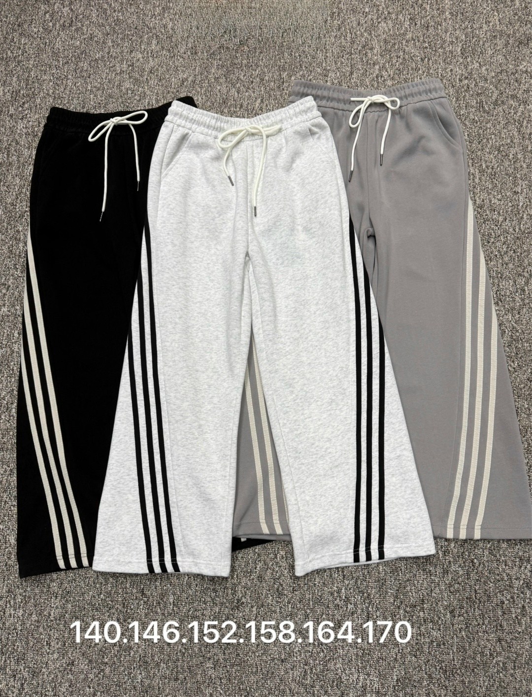 брюки карго с лампасами широкие y2k styfash,спортивные штаны adidas,брюки спортивные adidas,спортивные брюки,брюки спортивные широкие