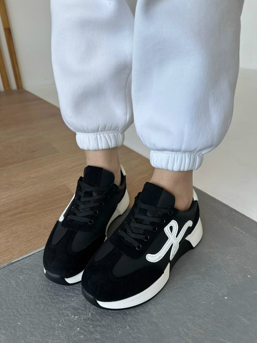 кроссовки женскиe,,кроссовки кожа,кроссовки черные женские,кроссовки модные