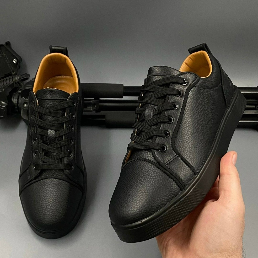 ,christian louboutin mens louis junior flat black leather low top sneakers,кроссовки christian louboutin louis junior flat low black,christian louboutin louis junior flat calf black sneakers,мужс