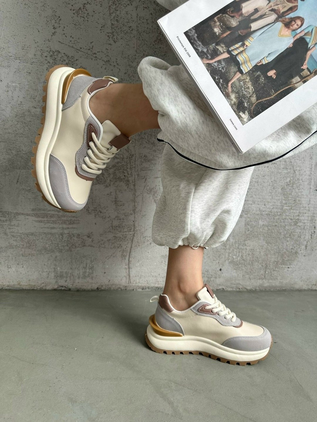 женские кроссовки,,повседневные кроссовки,стильные кроссовки,кроссовки модные