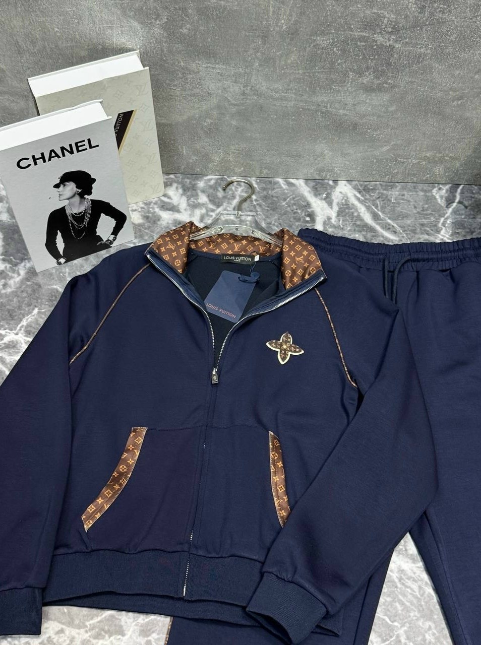 трикотажные костюмы,костюм женский,женский спортивный костюм,спортивный костюм,бархатный костюм