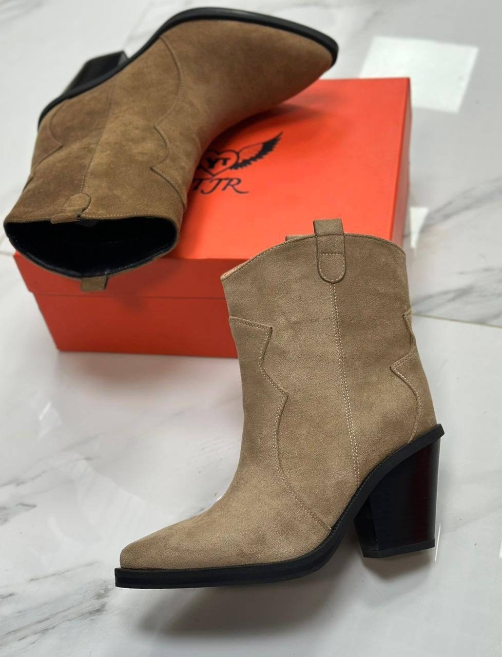 ,зимние классические женские ботинки челси из коровьей замши с острым носком на танкетке,казаки замшевые женские,классические женские замшевые ботинки-челси,казаки женские