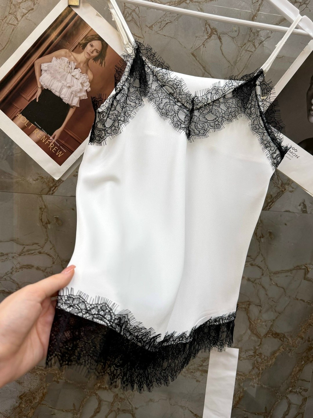 майка с кружевом,шелковый топ,топ с кружевом,майка с кружевом шелковая,атласный топ с кружевом