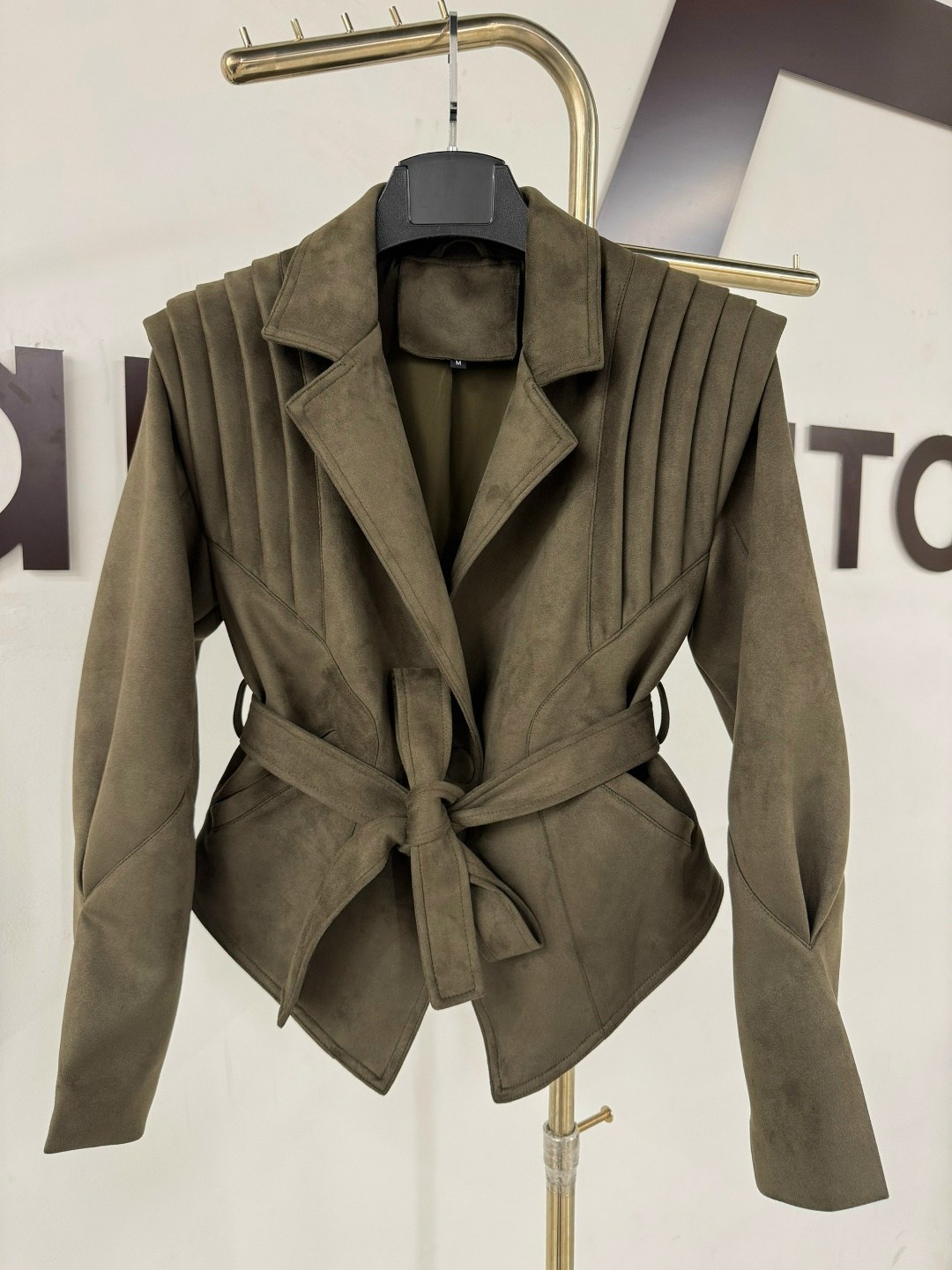 замшевая куртка,куртка женская,куртка кожаная,женская кожаная куртка,куртка с поясом