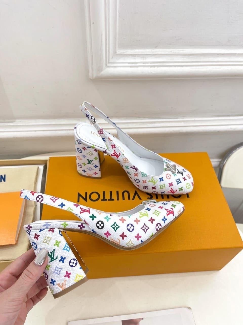 босоножки louis vuitton,louis vuitton туфли,,туфли louis vuitton с бантом сзади,туфли луи виттон