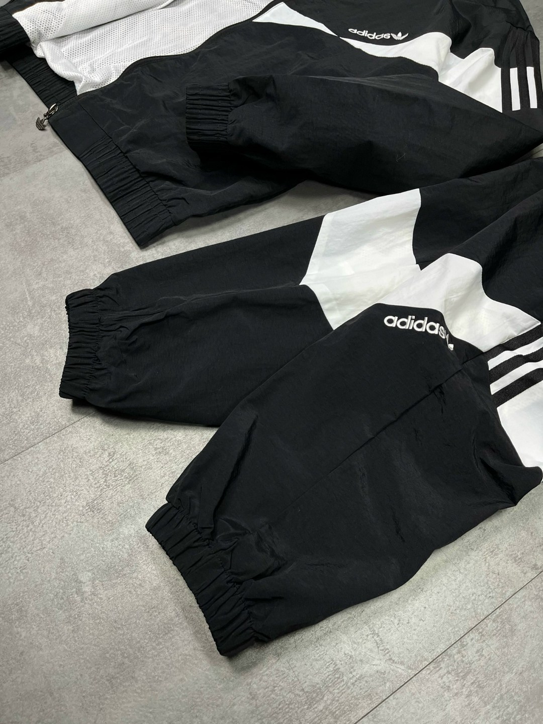 мужской спортивный костюм adidas,спортивный костюм adidas,спортивный костюм adidas 90х,спортивные костюмы адидас,спортивный костюм мужской adidas 90х