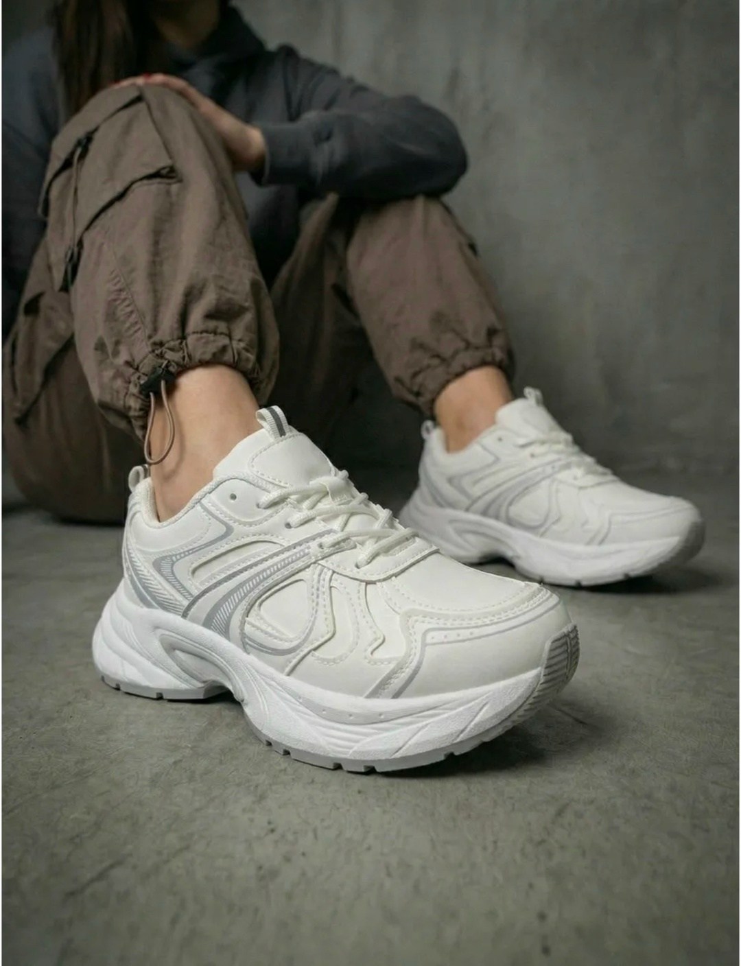 кроссовки,кроссовки женские,широкие кроссовки,кроссовки модные,белые кроссовки