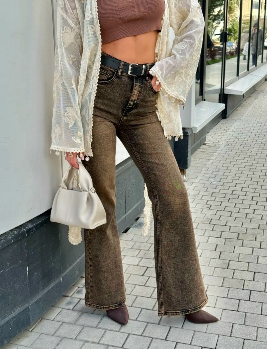 женские джинсы,джинсы клеш женские,современные джинсы,брюки клеш вельвет