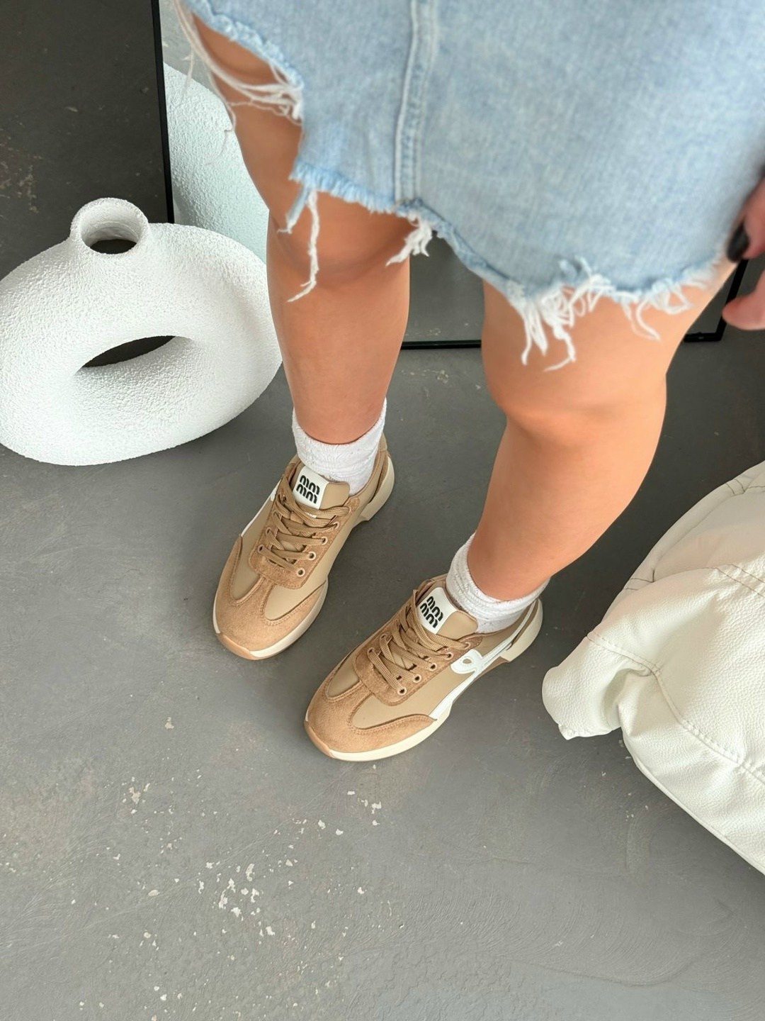 ,кроссовки женскиe,бежевые кроссовки,спортивная ,кроссовки для женщин