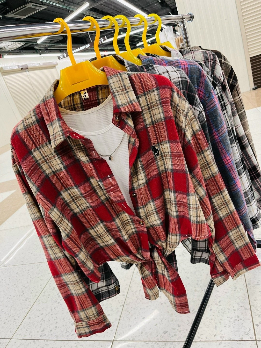 рубашка в клетку,рубашка женская в клетку,клетчатая рубашка,рубашка в клетку с майкой beststyle,рубашка в клетку свободного кроя