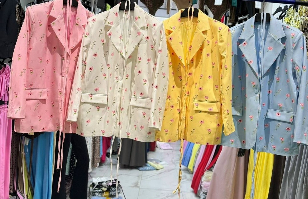 женский пиджак,пиджак,пиджак с цветочным принтом,пиджак с принтом,костюм пиджак