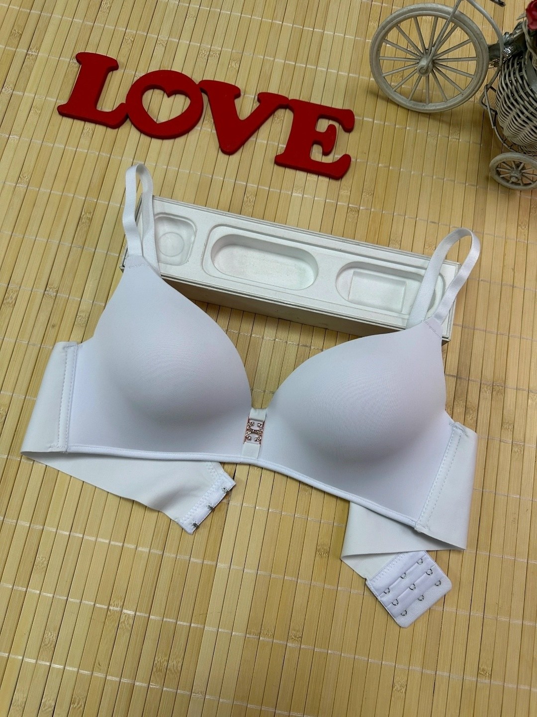 нижнее белье бюстгальтер,бюстгальтер,бюстгальтер женские,бюстгальтер белый,бюстгальтер женский на косточках пуш ап