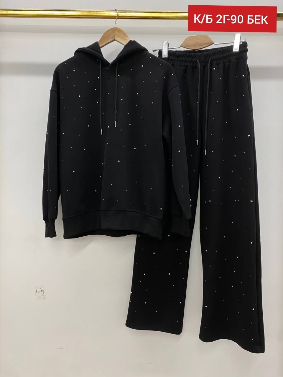 костюм спортивный в стразах,женский костюм,костюм стразы,костюм женский со стразами,костюм для женщин
