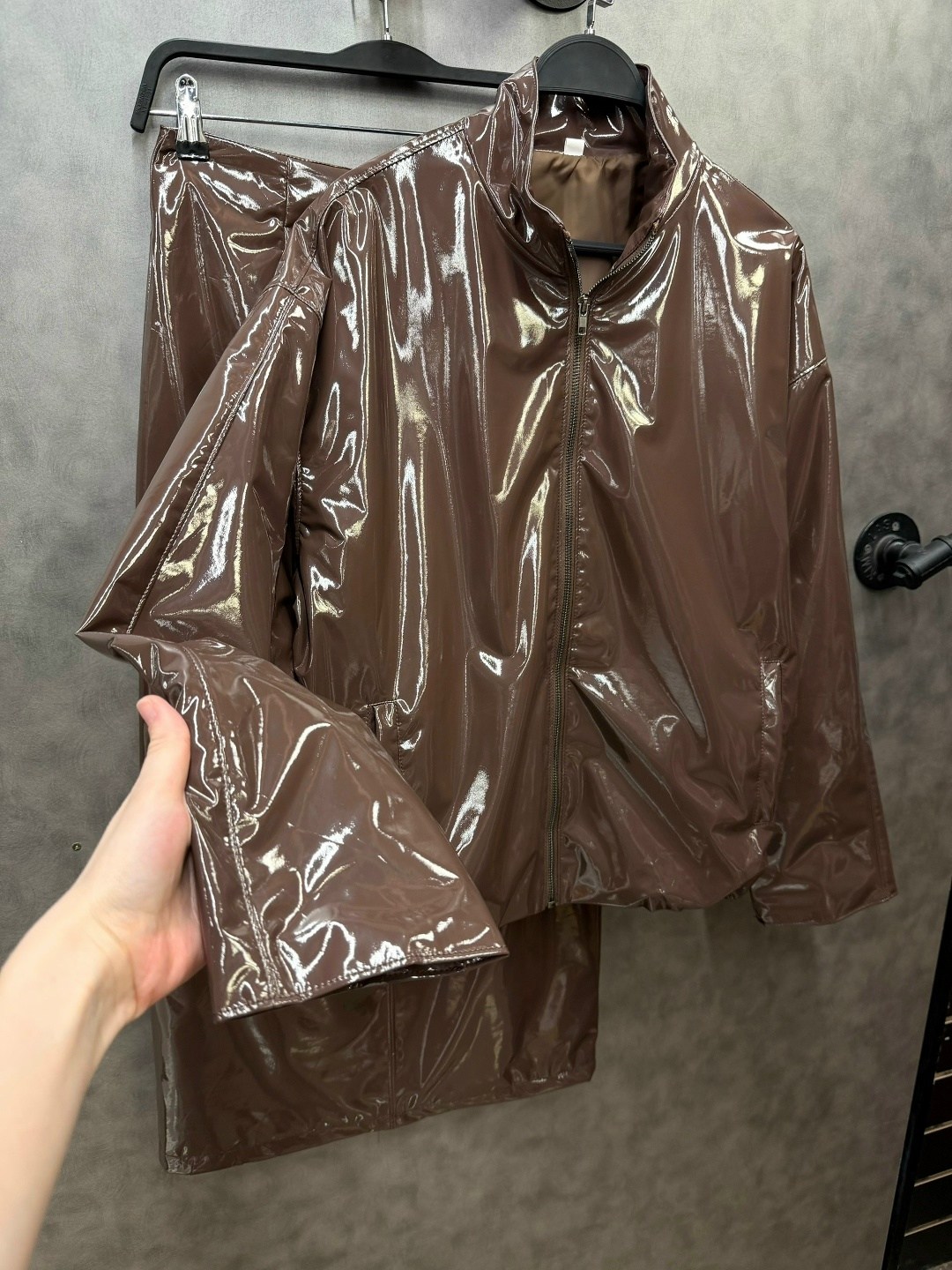 кожаная куртка,кожаная куртка женская,короткая кожаная куртка,кожаная куртка бомбер,куртка из искусственной кожи женская