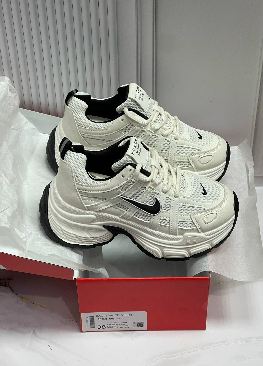 кроссовки nike,кроссовки женские,мужская  кроссовки,,стильные кроссовки