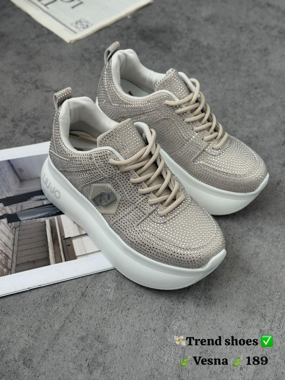 ,женские кроссовки,женская ,кроссовки эко кожа,модные кроссовки