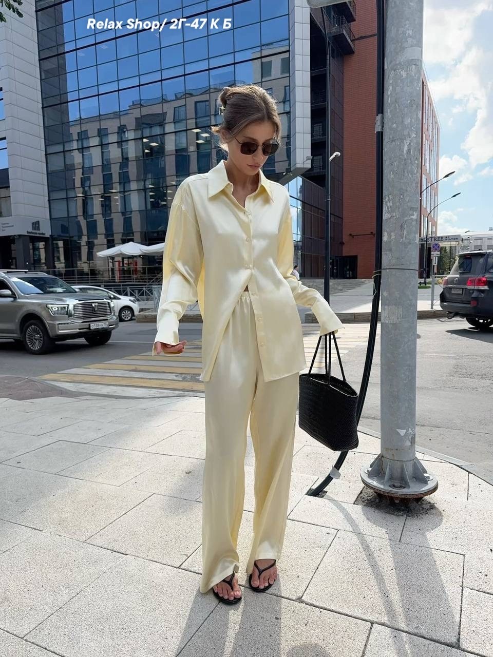 атласный костюм,шелковый брючный костюм,атласный брючный костюм,брючный костюм,костюм брючный шёлк "шоколад"