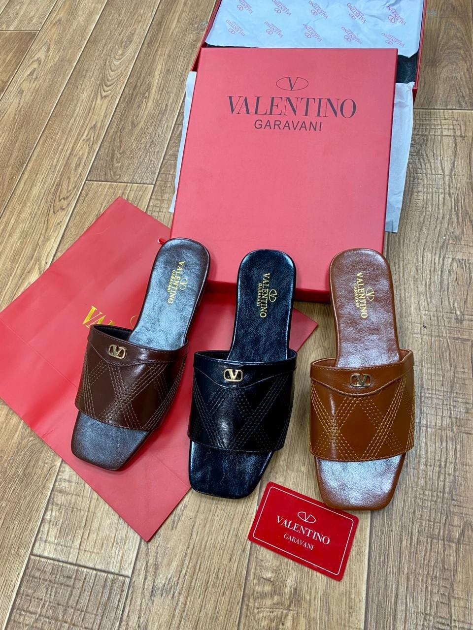 шлепки ив сен лоран,босоножки yves saint laurent,,сандалии yves saint laurent,шлепанцы женские