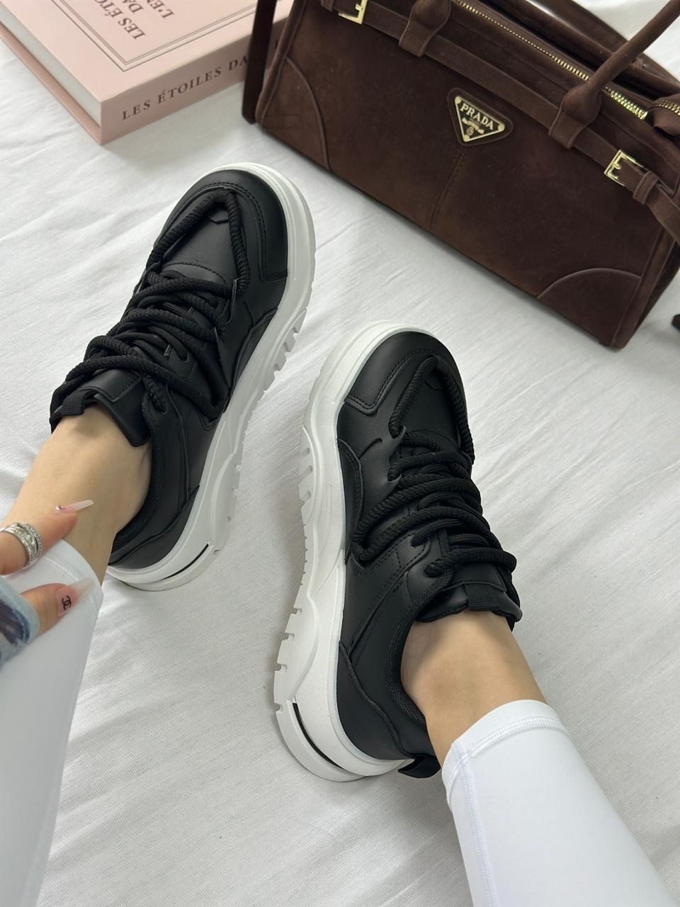 ,кроссовки женскиe,кроссовки черные женские,кроссовки мода, женская