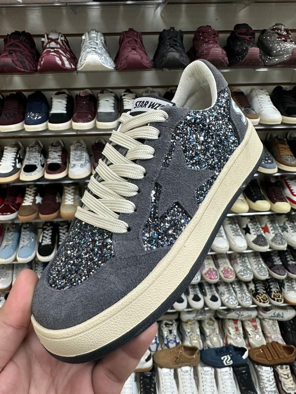 кроссовки golden goose с пайетками на платформе,кроссовки golden goose,кеды golden goose,,женские кеды с камнями golden goose