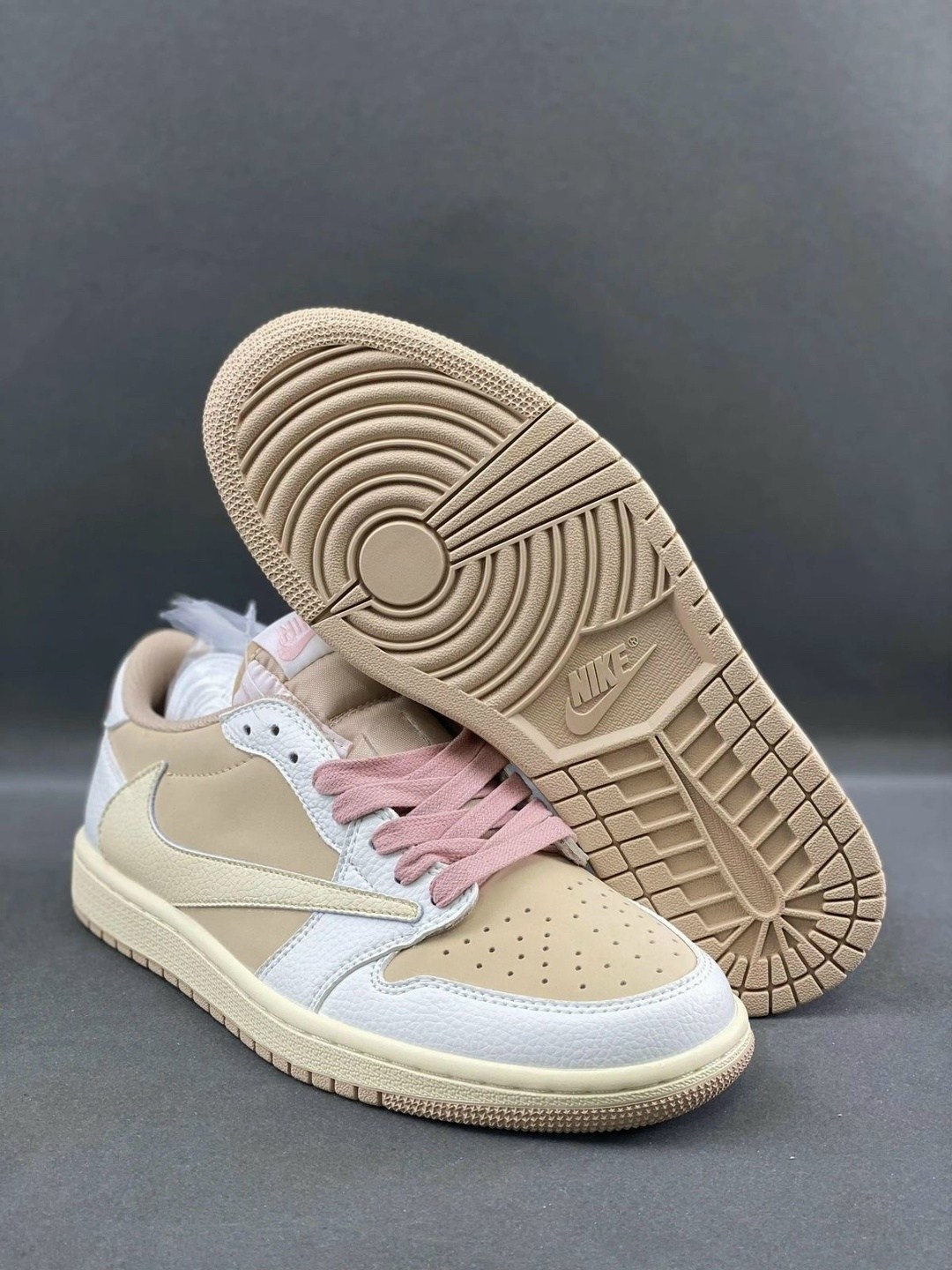 кроссовки travis scott x air jordan 1 low,nike air jordan 1 low travis scott reverse mocha,air jordan 1 low travis scott,nike air jordan 1 travis scott low,кроссовки nike air jordan 1 low x travis sco