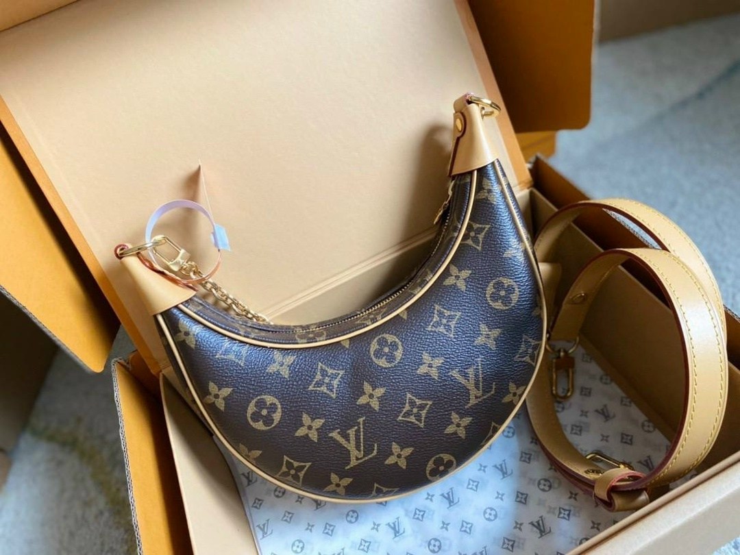 сумка на плечо louis vuitton,сумка луи виттон полумесяц,cумка louis vuitton,женская сумка louis vuitton,louis vuitton сумка полумесяц на плечо