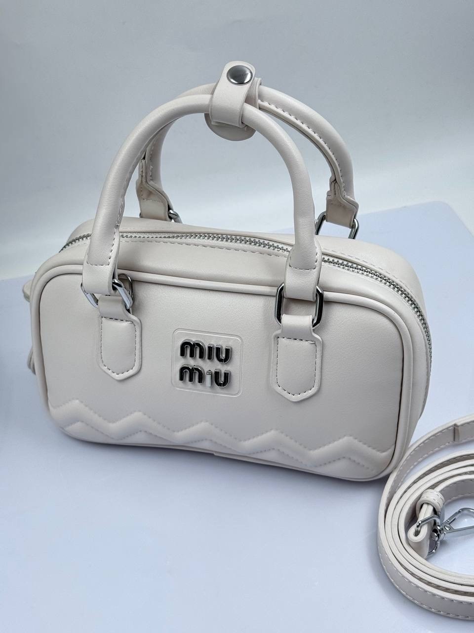 сумка мини через плечо miu miu,сумка miu miu,женская сумка miu miu,сумка миу миу,miu стеганая мини-сумка arcadie черный