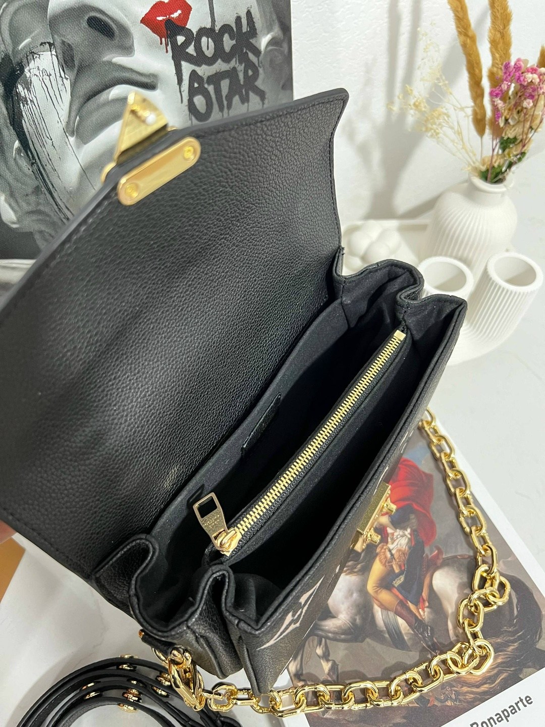 louis vuitton сумка на плечо,сумка pochette metis east west louis vuitton,сумка louis vuitton женская,сумкa louis vuitton,сумка pochette metis east west louis vuitton lv