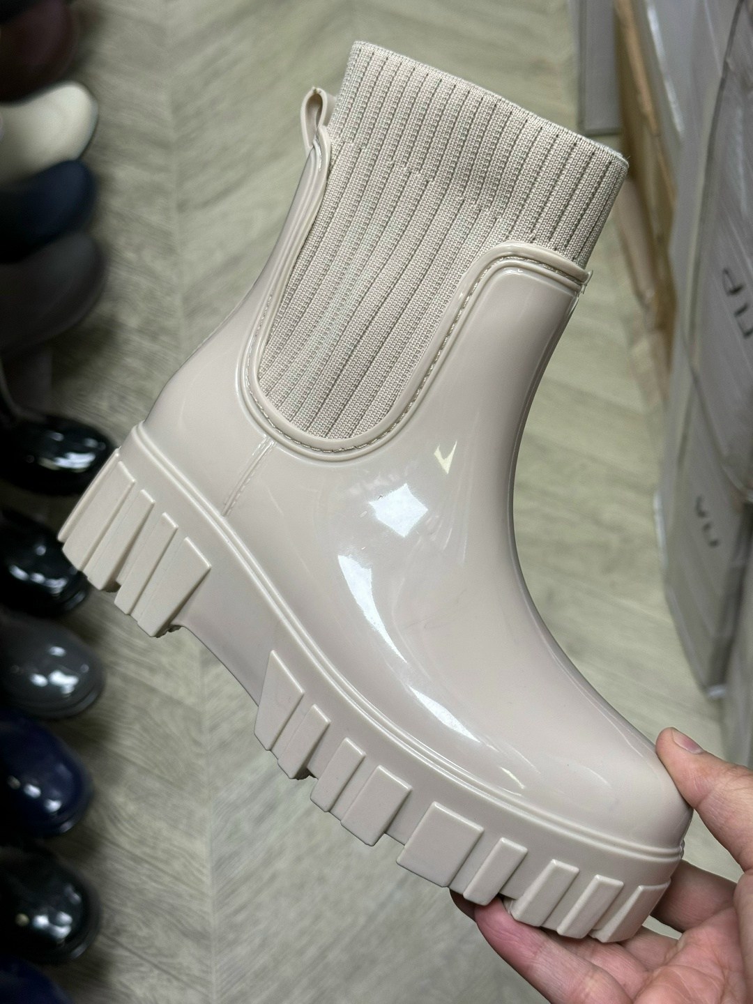 резиновые сапоги,резиновые сапоги женские,сапоги резиновые basvello,сапожки,