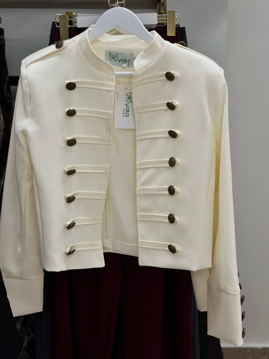 жакет в стиле милитари,женский пиджак в гусарском стиле,гусарский пиджак женский,жакет гусарский женский,гусарский жакет