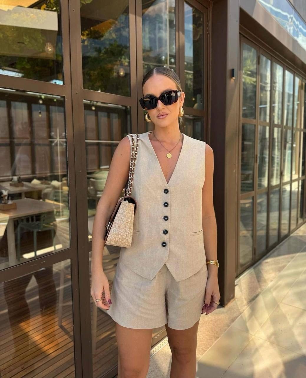 костюм женский с шортами,костюм с шортами и жилеткой,летние костюмы,модные наряды