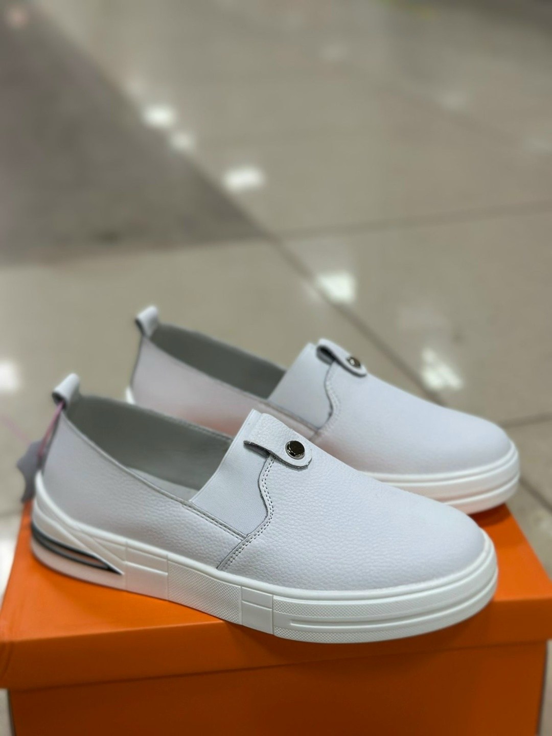 ,слипоны женские,слипоны женские белые летние кожаные,женская ,белые слипоны