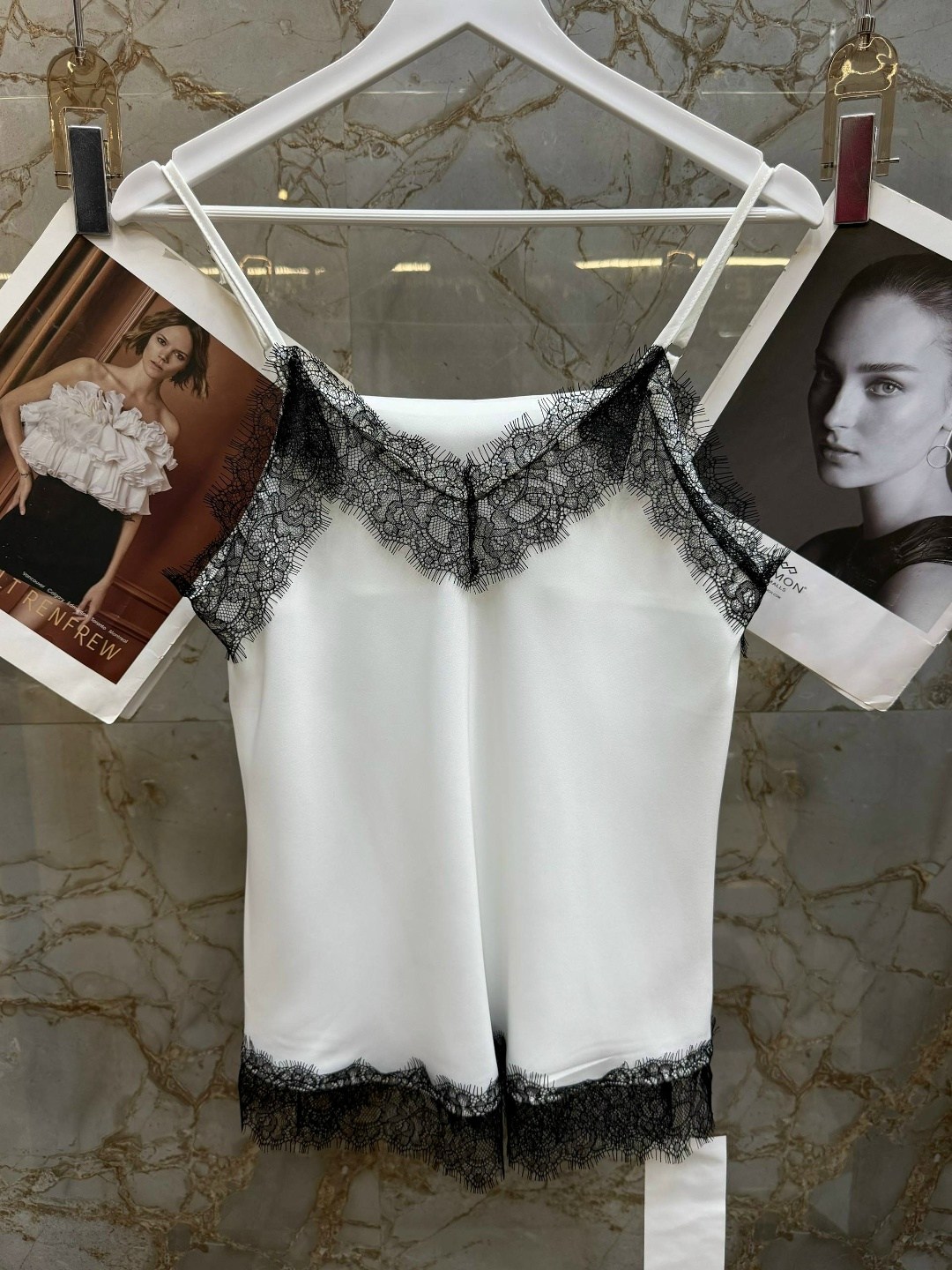 майка с кружевом,шелковый топ,топ с кружевом,майка с кружевом шелковая,атласный топ с кружевом