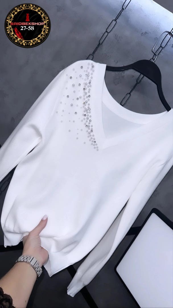 кофточка с отделкой из жемчужин,кофта женская с стразами,женская кофта с бусинами,кофта женская трикотажная с бусинами,кофта нарядная со стразами