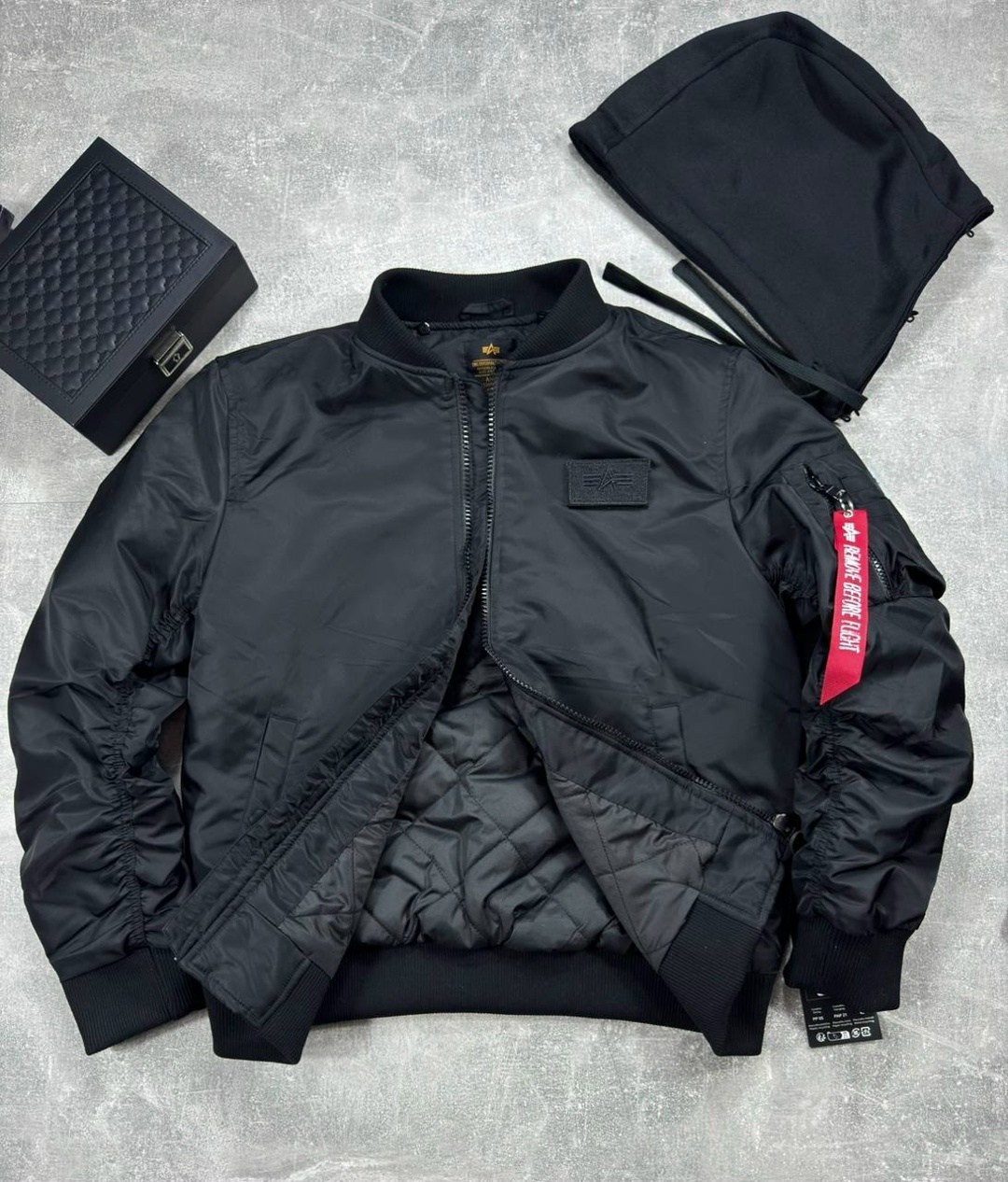 бомбер alpha industries ma 1,зеленые куртки alpha industries,бомбер alpha industries зеленый,куртка бомбер,зелёный бомбер alpha industries ma 1