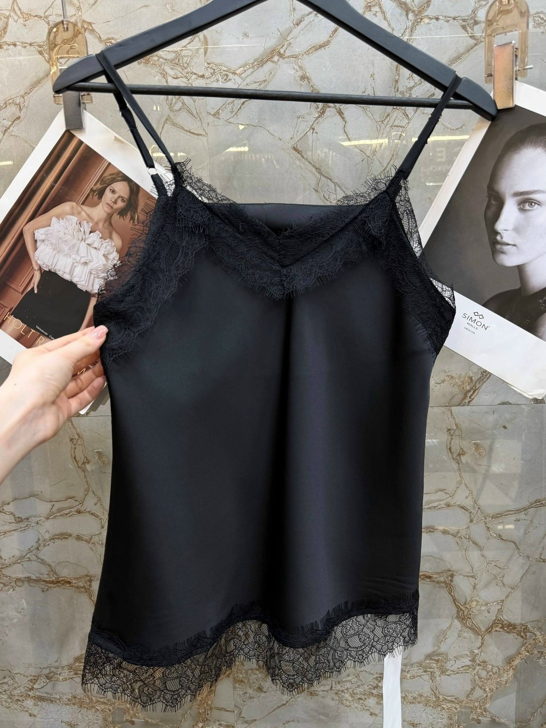 майка с кружевом,шелковый топ,топ с кружевом,майка с кружевом шелковая,атласный топ с кружевом