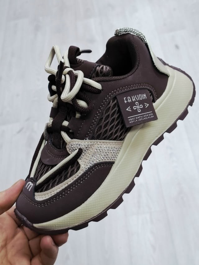 кроссовки женскиe,кроссовки,кроссовки стильные,кроссовки дизайнерские,повседневные кроссовки