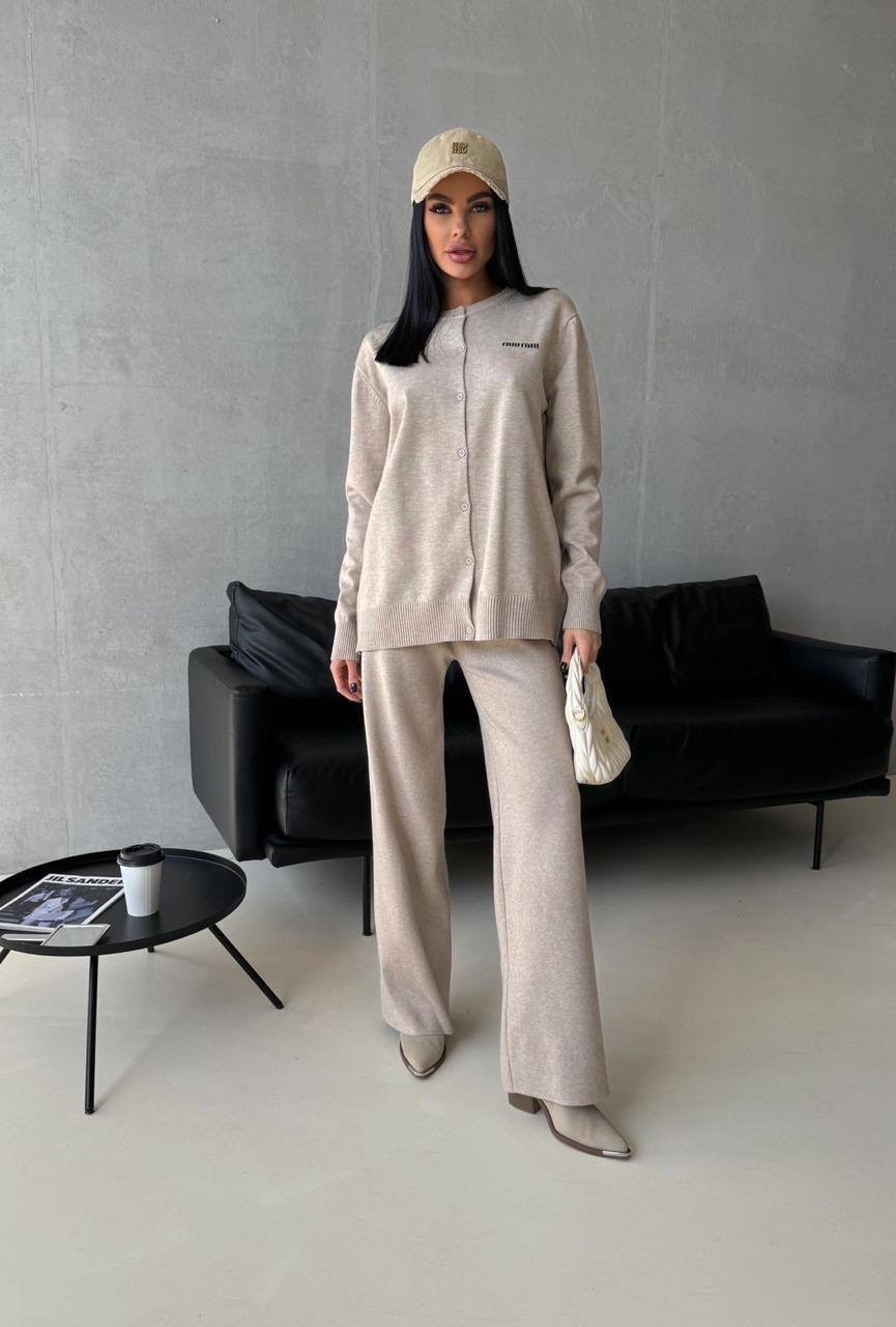 стильные костюмы,трикотажный костюм,костюм бежевый,женский костюм,женский трикотажный костюм