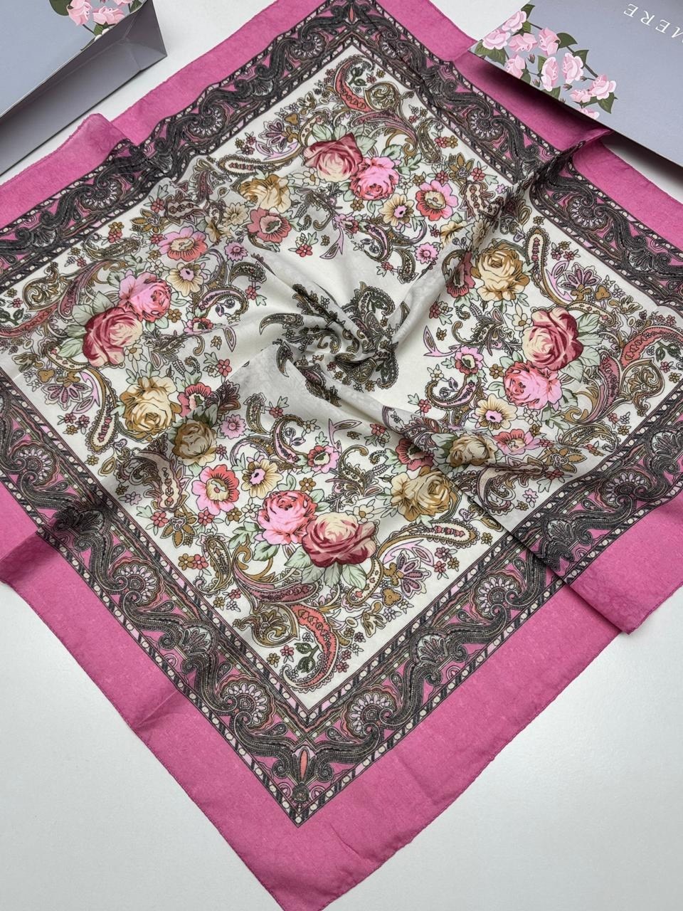 платок женский,платок женский с рисунком,коробки для платков,платок,красивый платок