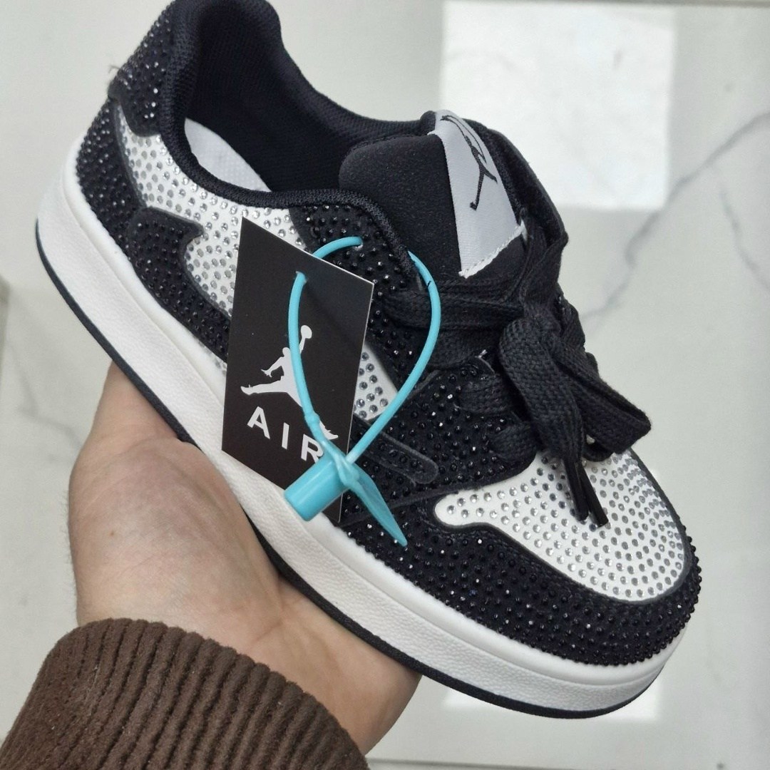 кроссовки,женские кроссовки,кроссовки nike,кроссовки на заказ jordan 1,кроссовки nike air jordan 1 с кристаллами swarovski aj1 dc0774-101