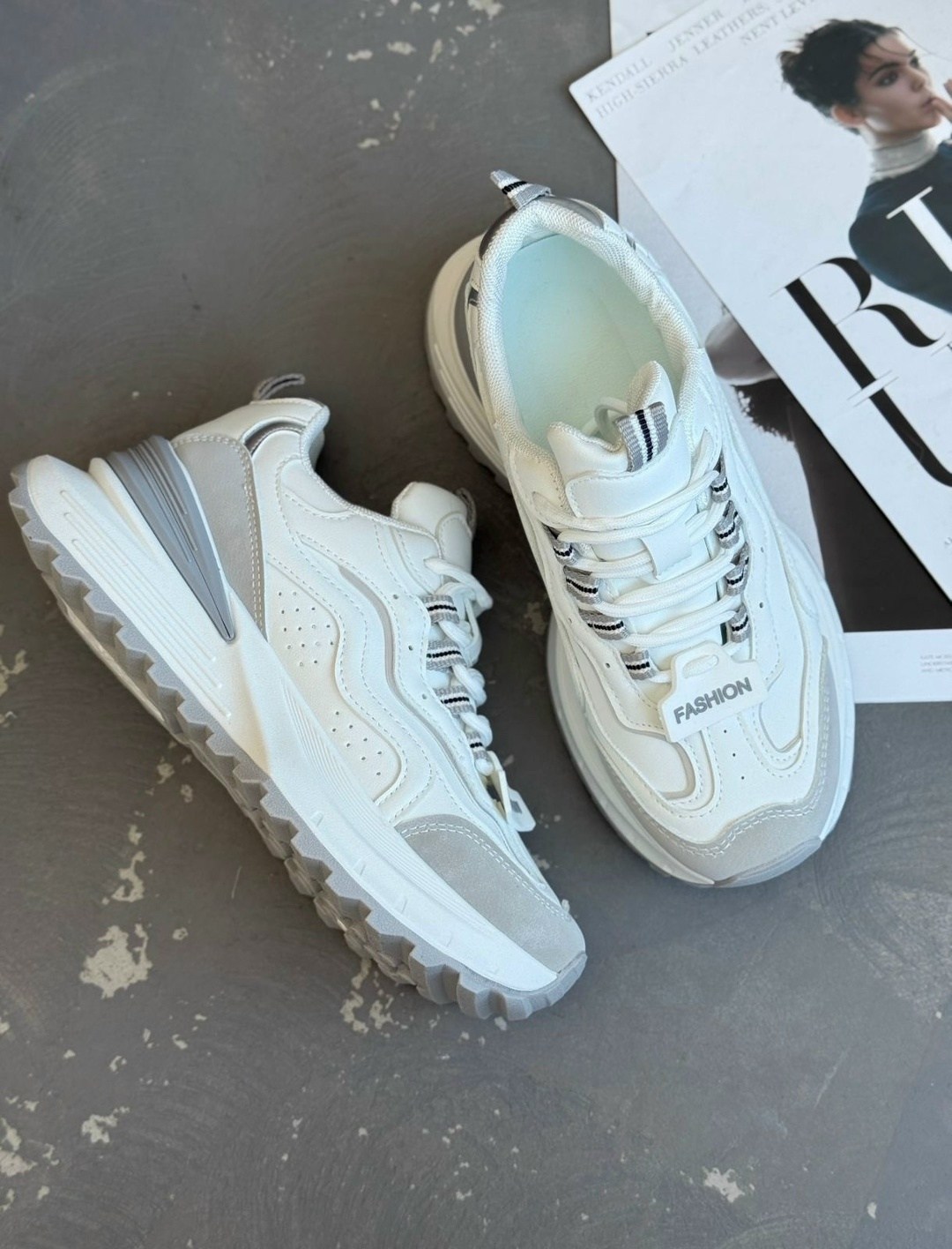 кроссовки,женские кроссовки,кроссовки женские белые,кроссовки белая,адидас кроссовки на толстой подошве белые