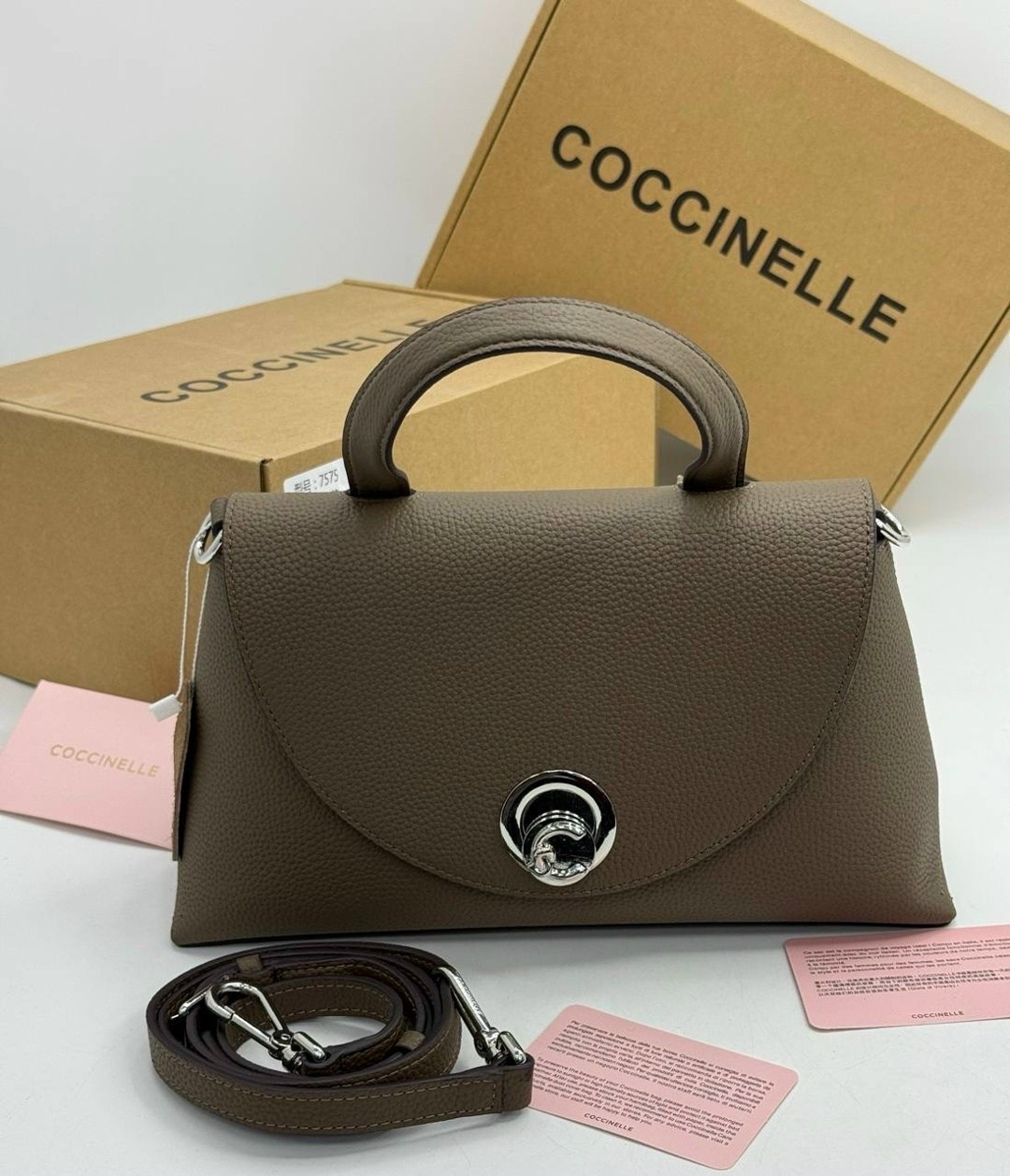 сумка coccinelle,сумка женская coccinelle fd0 18 01 01 коричневый,сумка женская coccinelle,сумка coccinelle coccinelle e1 d05 18 04 01,сумка coccinelle b14 mini пудровая