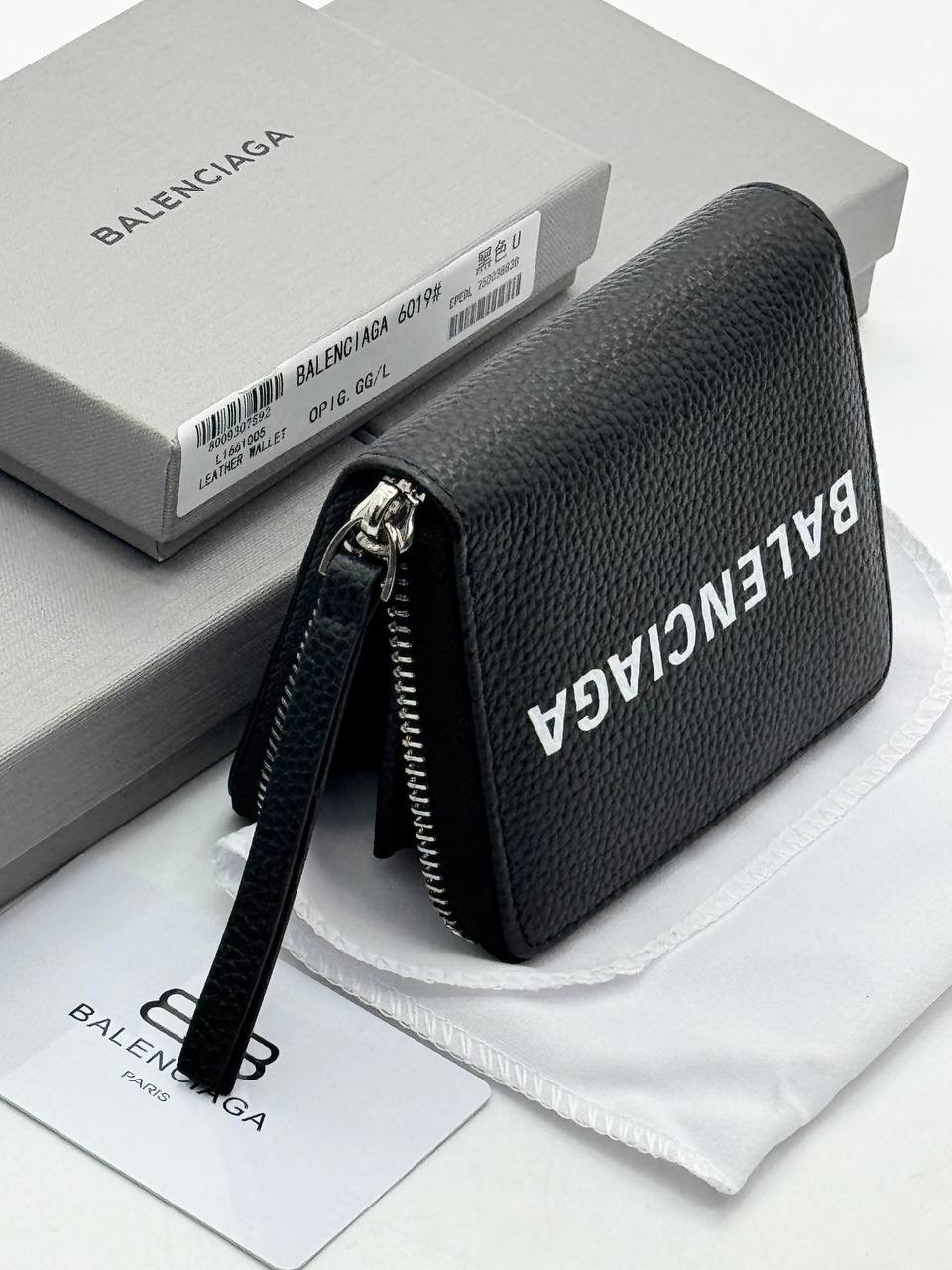 кошелек balenciaga,balenciaga balenciaga,бумажник balenciaga,кожаное портмоне balenciaga,кошелек из кожи с наличными balenciaga