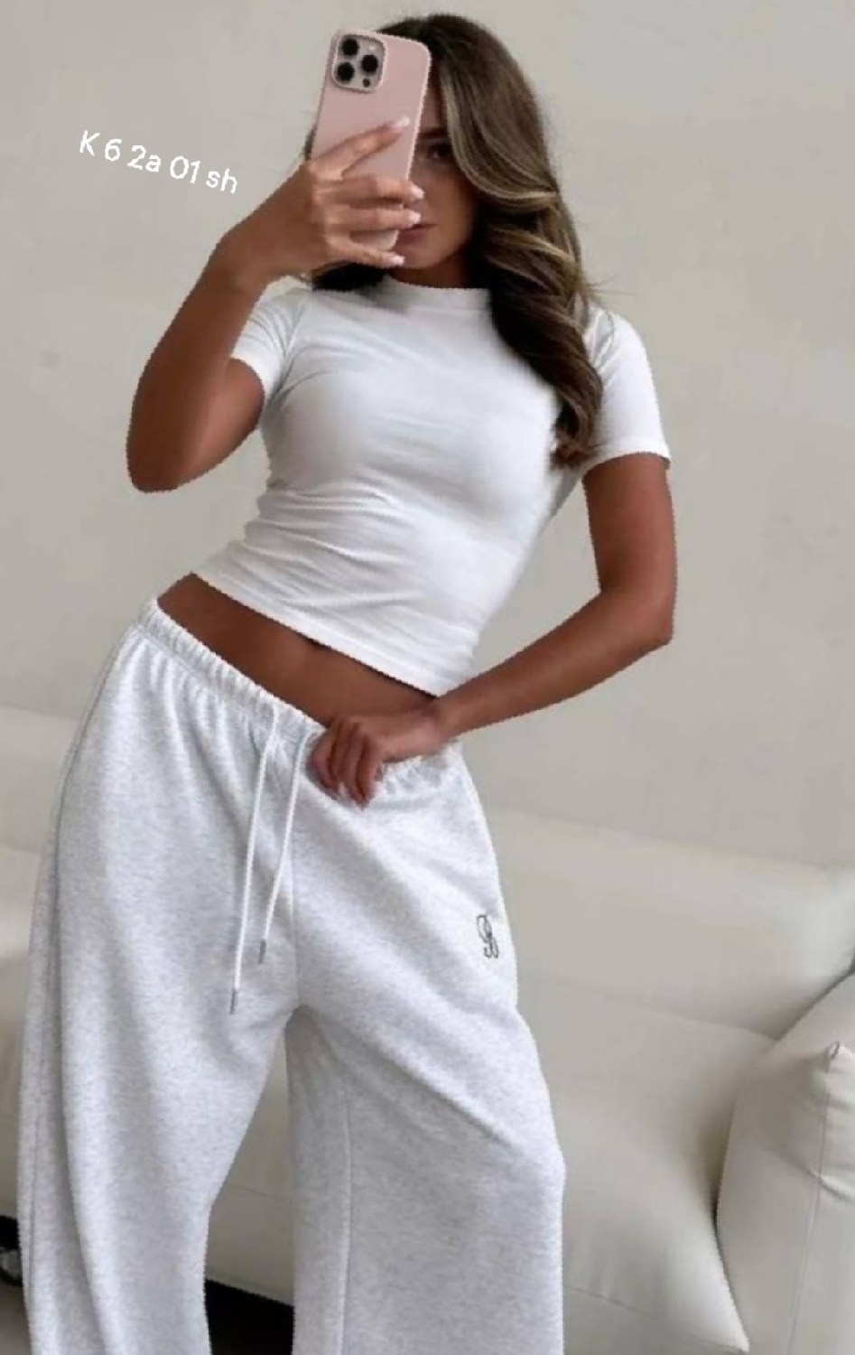 серая футболка скимс базовая облегающая,футболка обтягивающая серая,женская футболка,обтягивающая футболка,футболка женская трикотаж