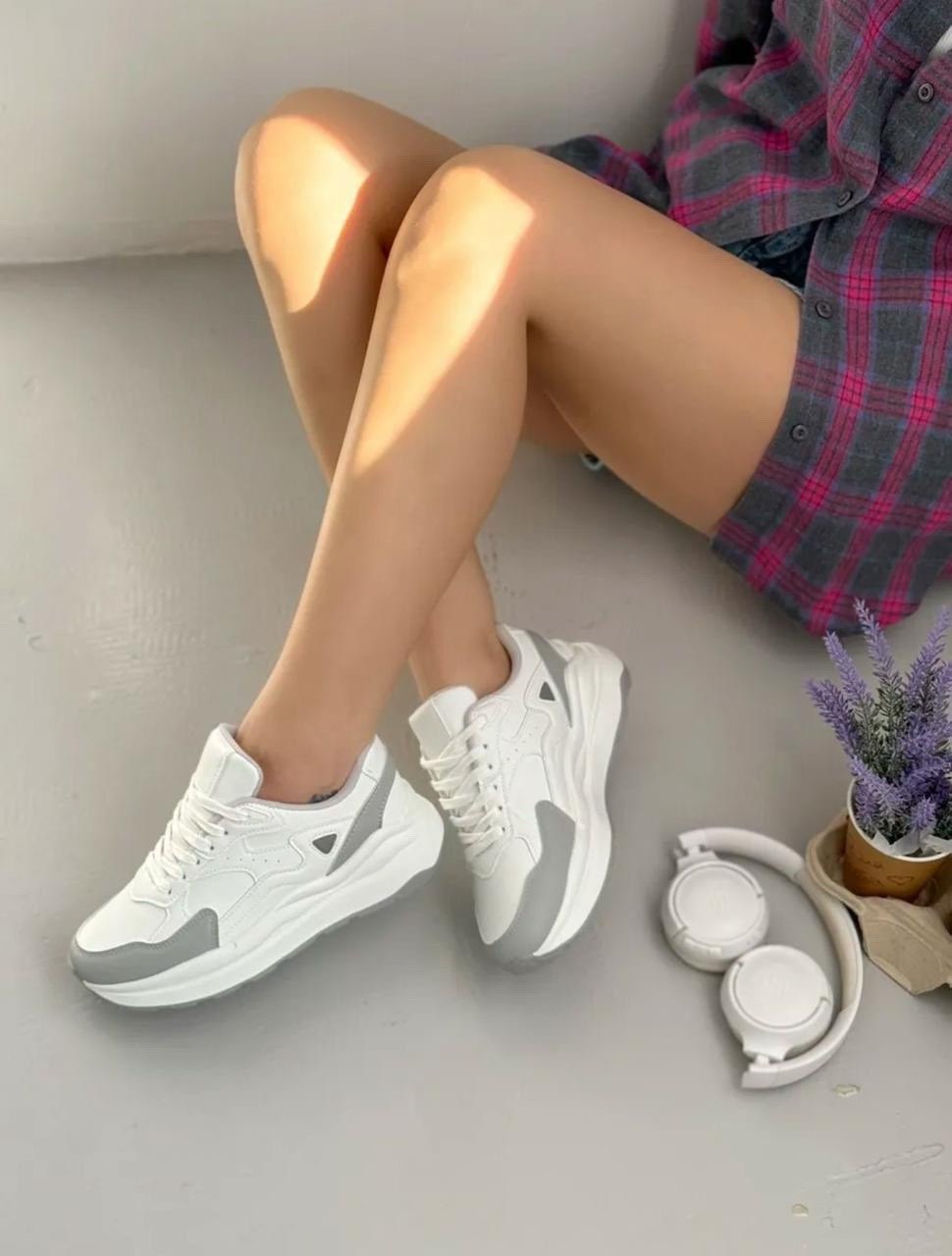 женские кроссовки,кроссовки,кроссовки для женщин,спортивная ,кроссовки взрослые