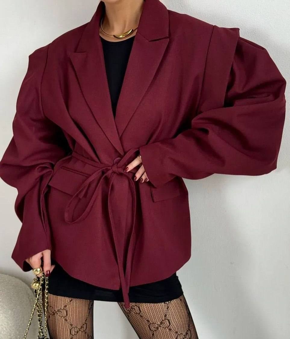 пиджак оверсайз удлиненный,пиджак с поясом,модный пиджак оверсайз,стильный жакет,пиджак женский оверсайз