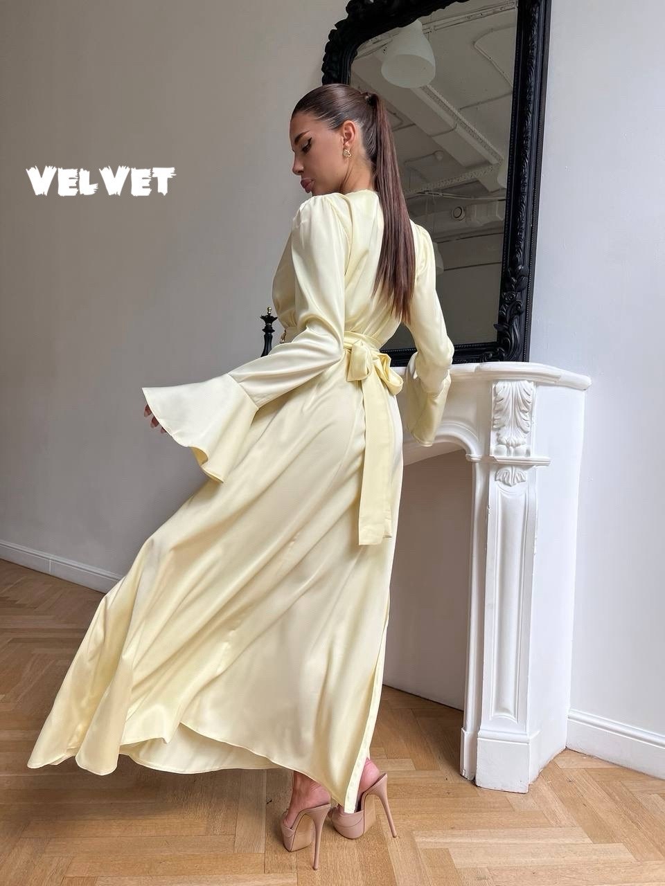 длинное платье с рукавами,атласные платья,длинное платье,платье,шелковое платье в пол